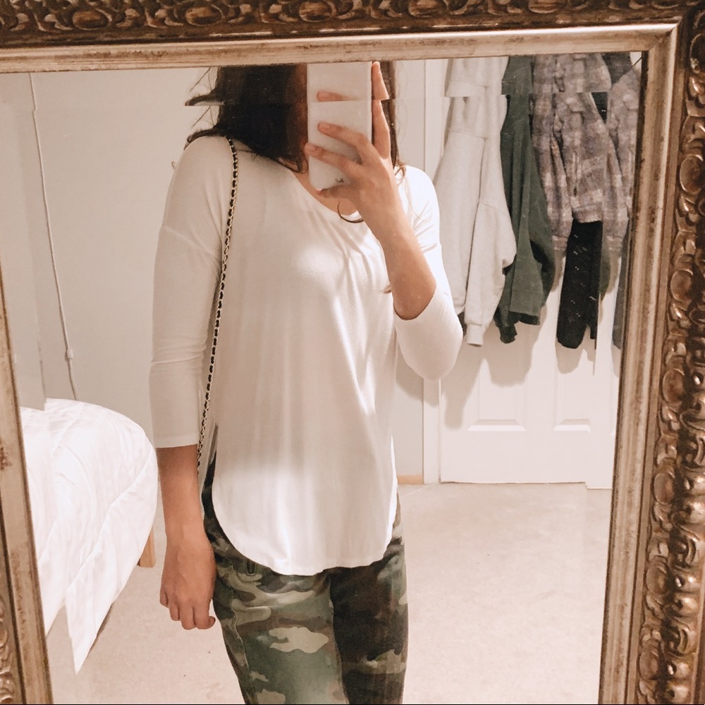 Aritzia - Babaton White Top